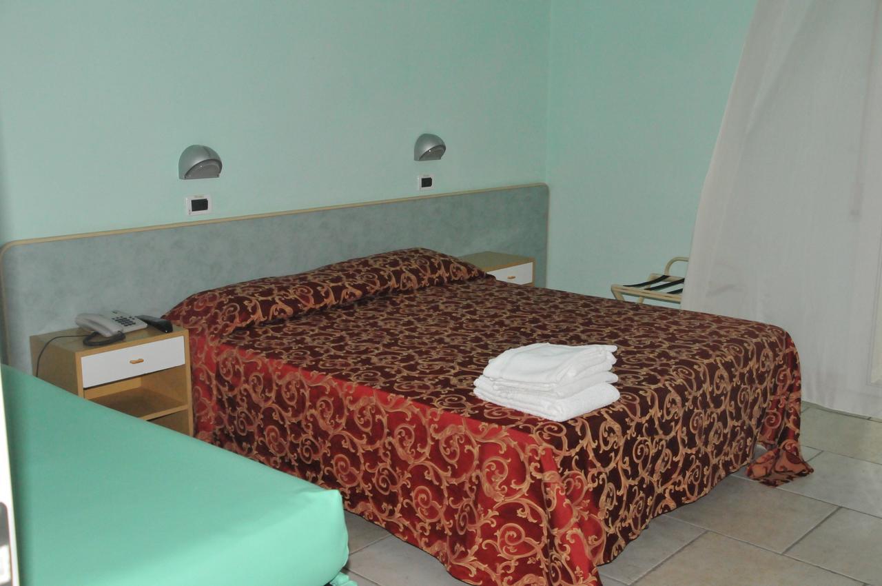 Hotel Le Lune Gatteo a Mare Kamer foto