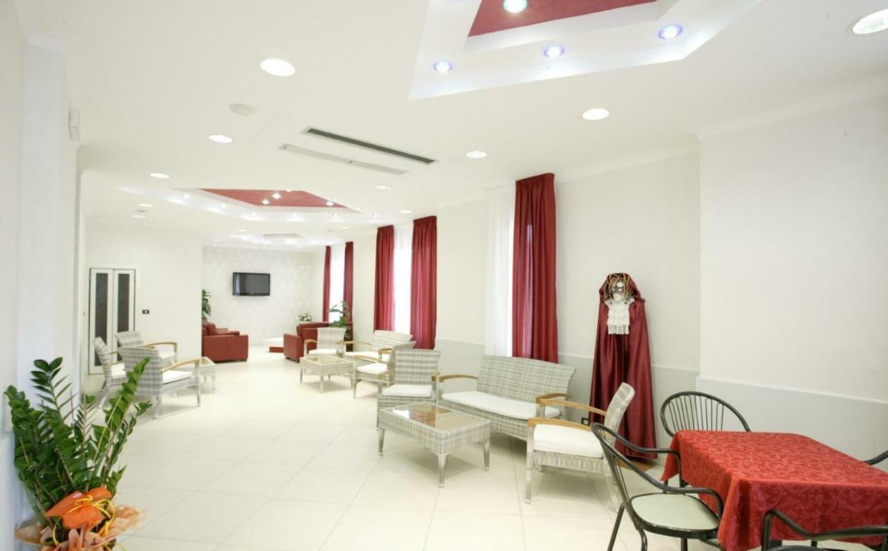 Hotel Le Lune Gatteo a Mare Buitenkant foto